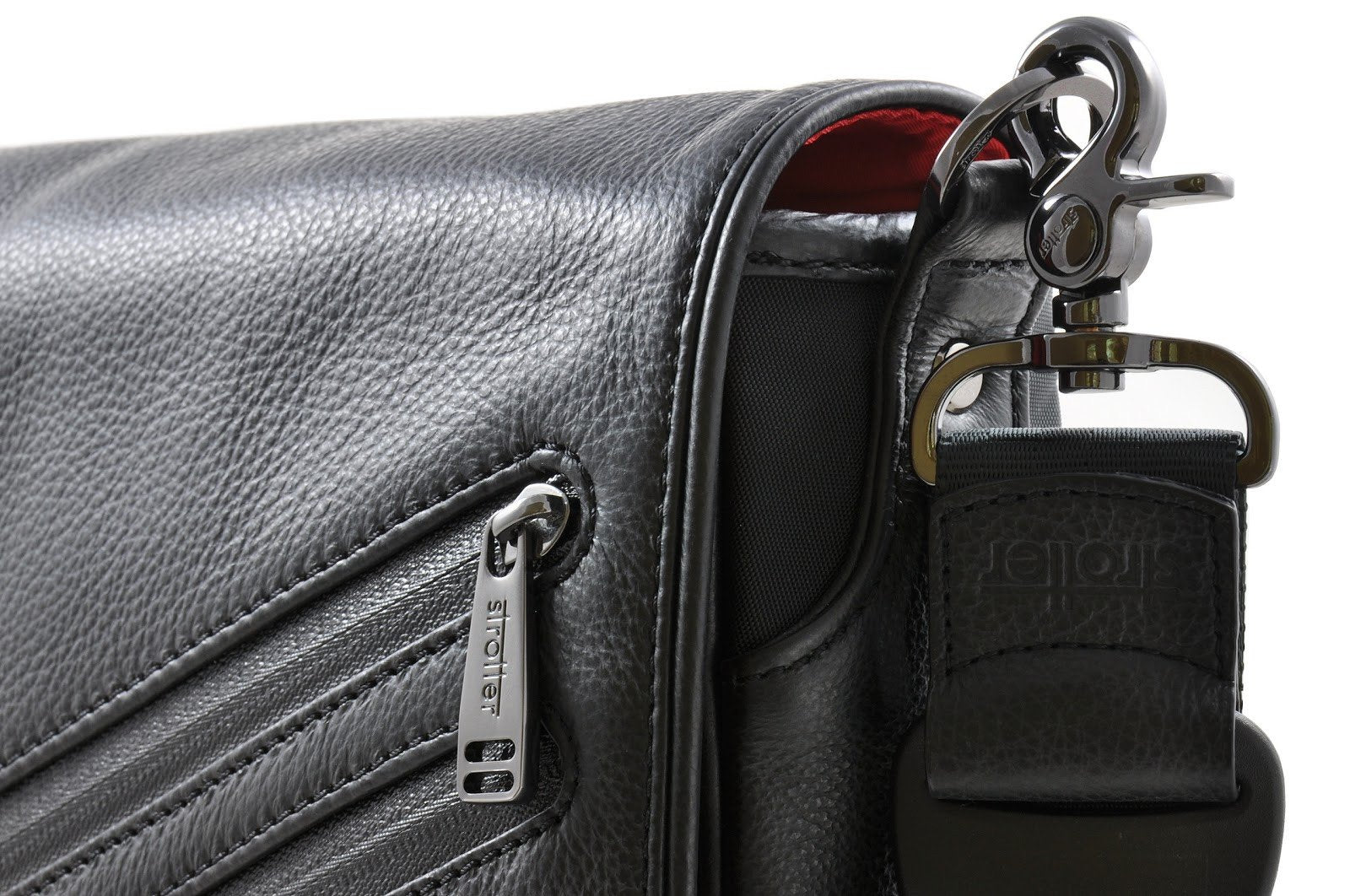 Details of our premium leather messenger bag Platforma G.